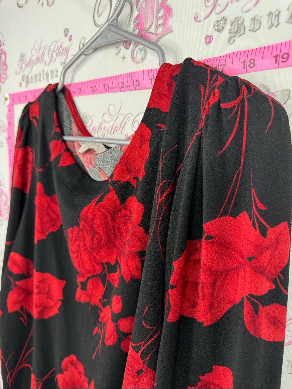 Laura blouse Women's Black Crew Neck Sweater with Red Floral Print - Picture 4 of 7